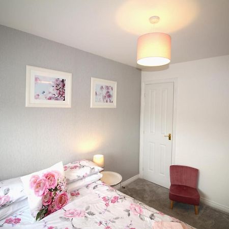 Ashington - 2 Bedroom House - Beautifully Decorated & Furnished - Large Garden Eksteriør billede