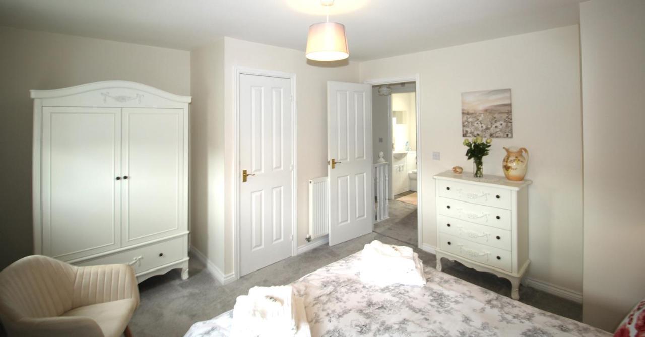 Ashington - 2 Bedroom House - Beautifully Decorated & Furnished - Large Garden Eksteriør billede