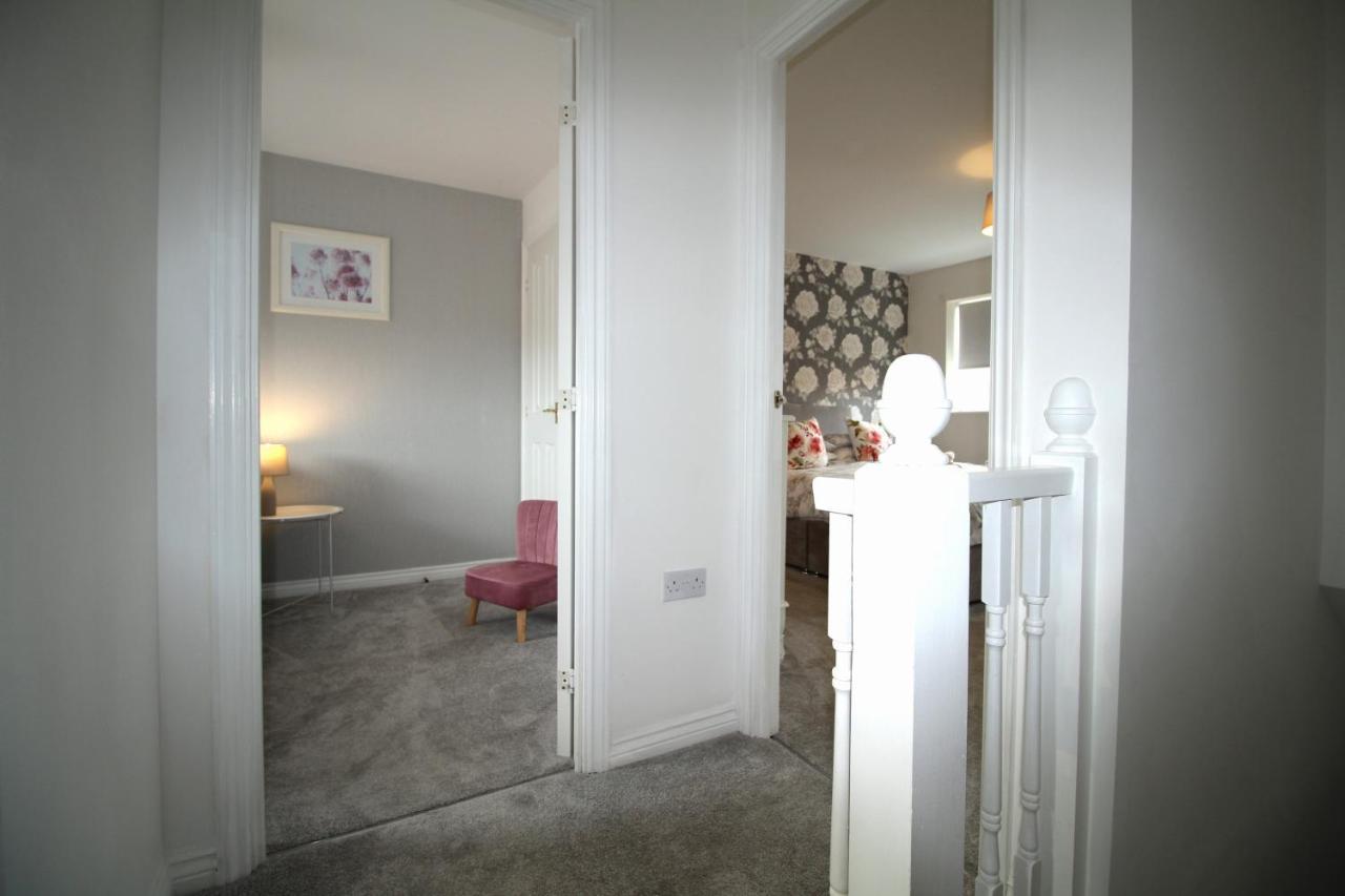 Ashington - 2 Bedroom House - Beautifully Decorated & Furnished - Large Garden Eksteriør billede