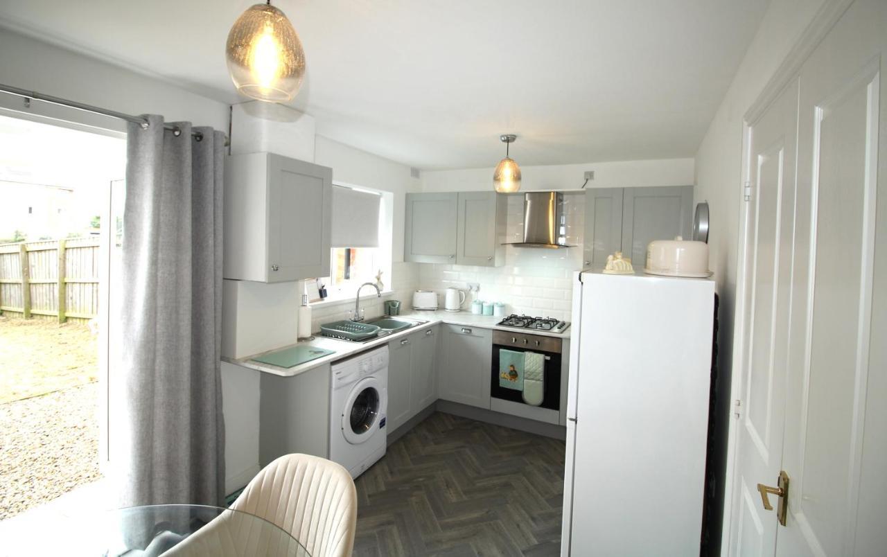 Ashington - 2 Bedroom House - Beautifully Decorated & Furnished - Large Garden Eksteriør billede