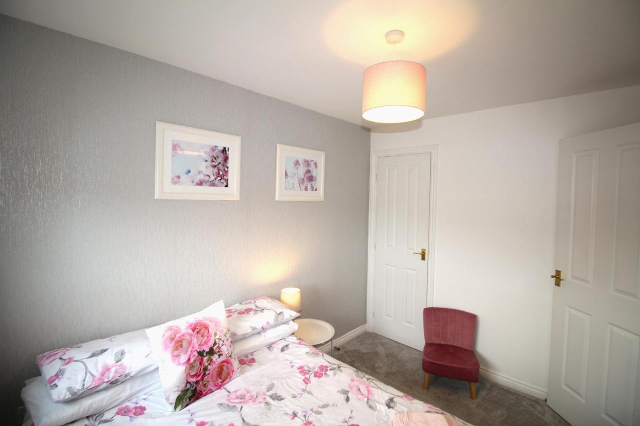 Ashington - 2 Bedroom House - Beautifully Decorated & Furnished - Large Garden Eksteriør billede